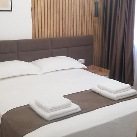 2A Near Blloku Area Apartment 地拉那 外观 照片
